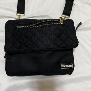 Steve Madden non leather purse